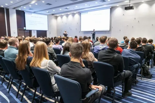 Najlepsze miejsce na konferencje? Zdecydowanie hotel.